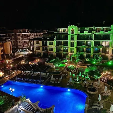 Lägenhetshotell Boutique Rose Gardens 4*