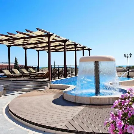 Boutique Rose Gardens Lägenhetshotell 4*