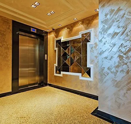 Lägenhetshotell Boutique Rose Gardens 4*