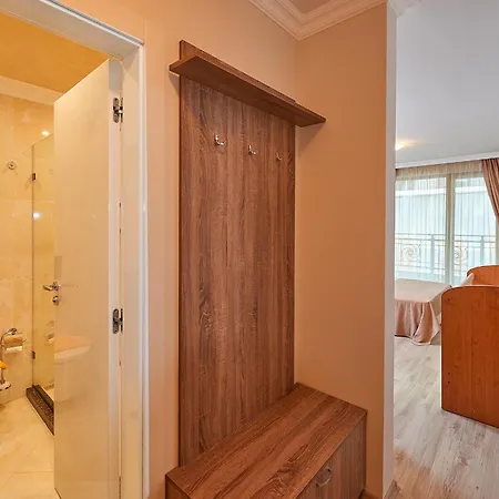 아파트호텔 Boutique Rose Gardens 4*