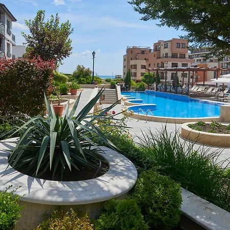 Boutique Rose Gardens Lägenhetshotell Pomorie