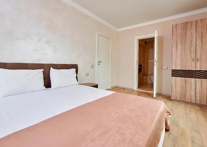 Boutique Rose Gardens 4*