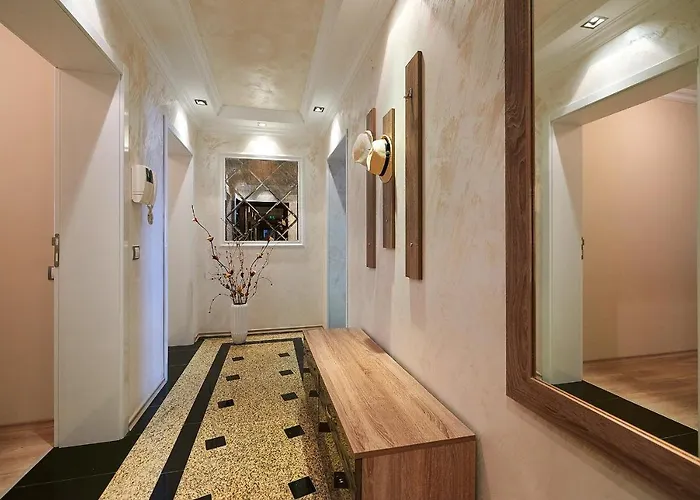 アパートホテル Boutique Rose Gardens 4*