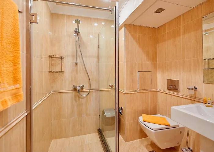 Boutique Rose Gardens ポモリエ