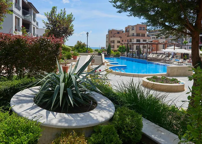 Boutique Rose Gardens アパートホテル ポモリエ